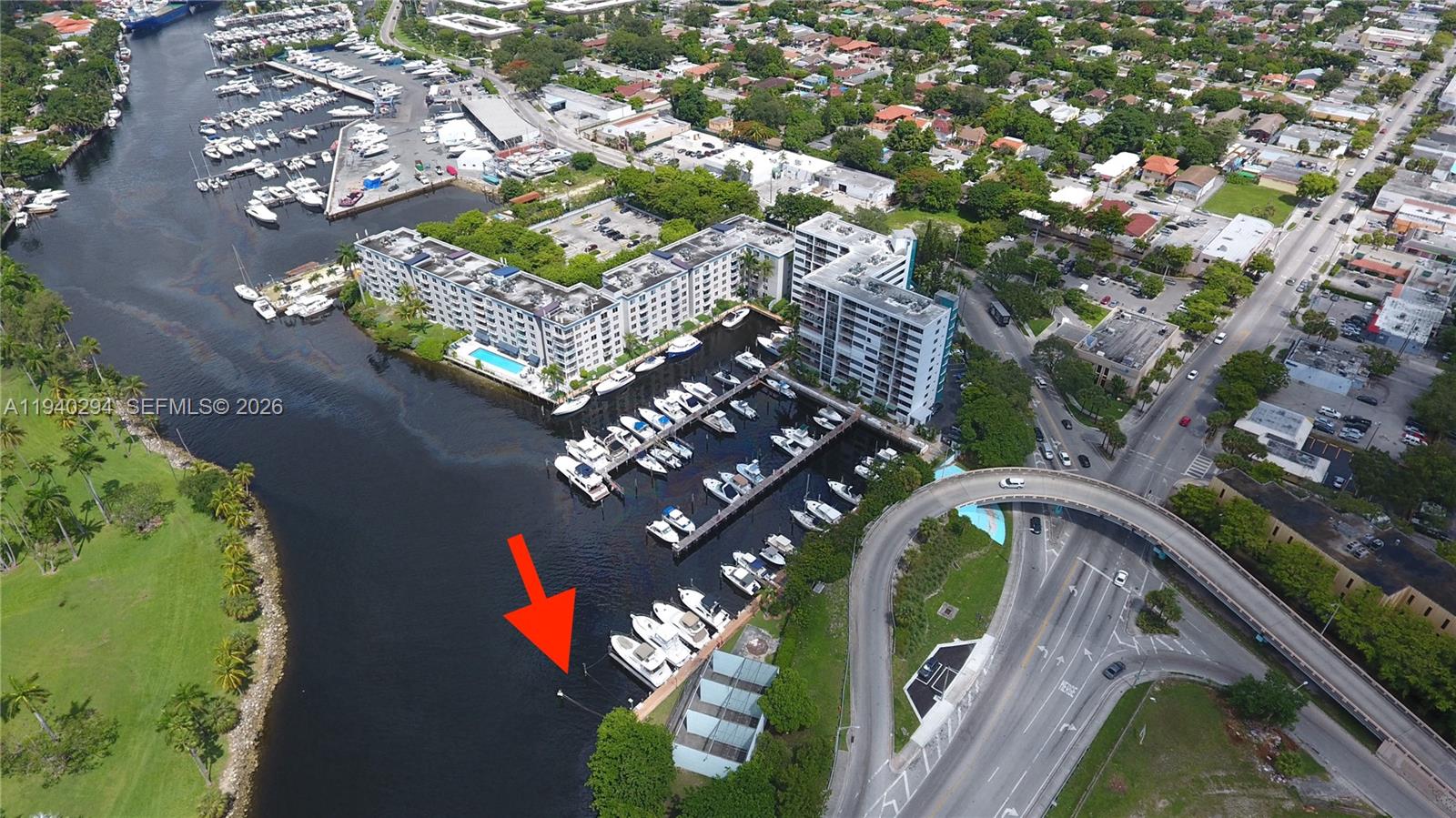 RIVER RUN YACHT CLUB COND - Land