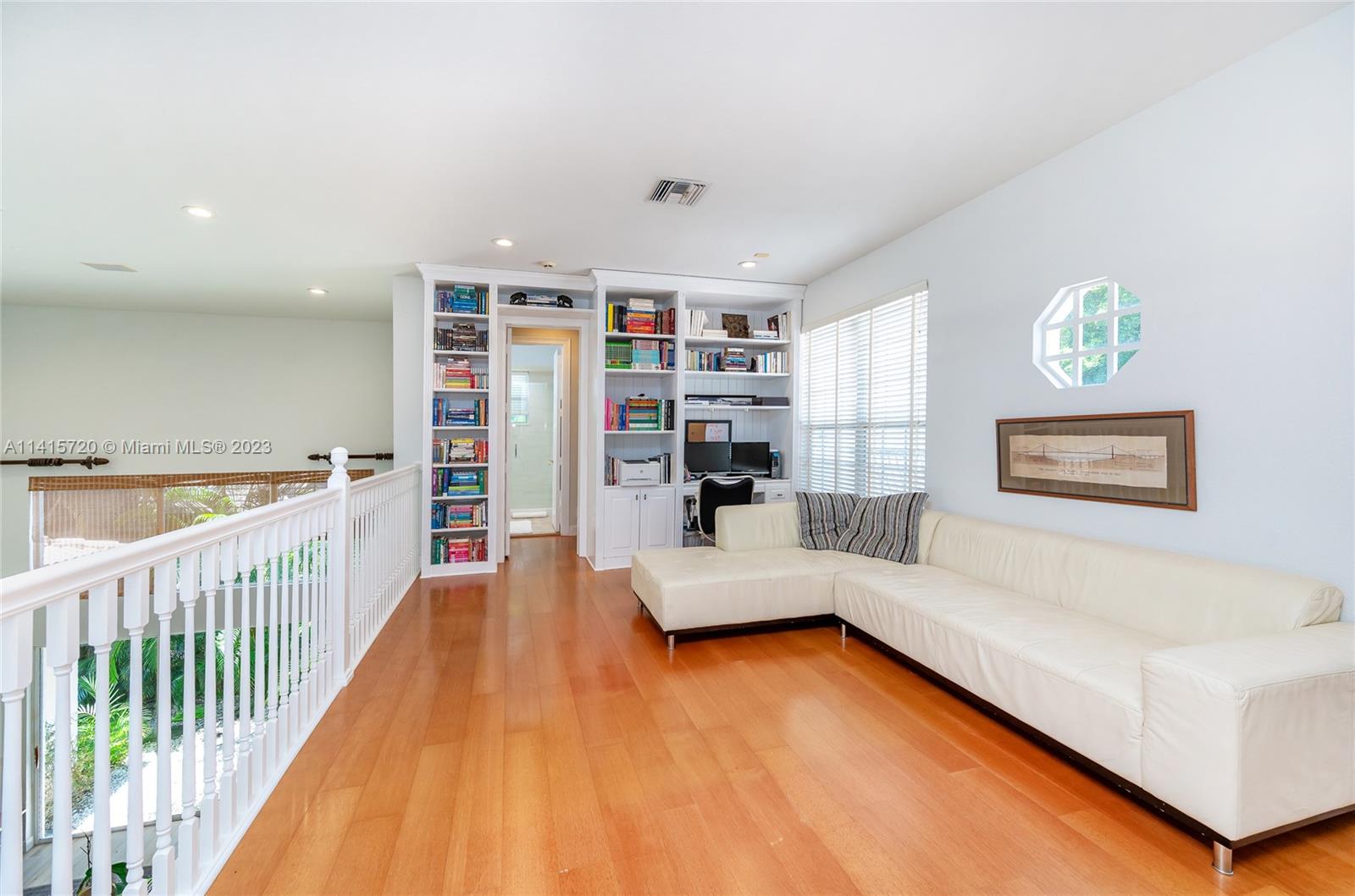 BRIARCLIFF AT WOODFIELD C - Residential