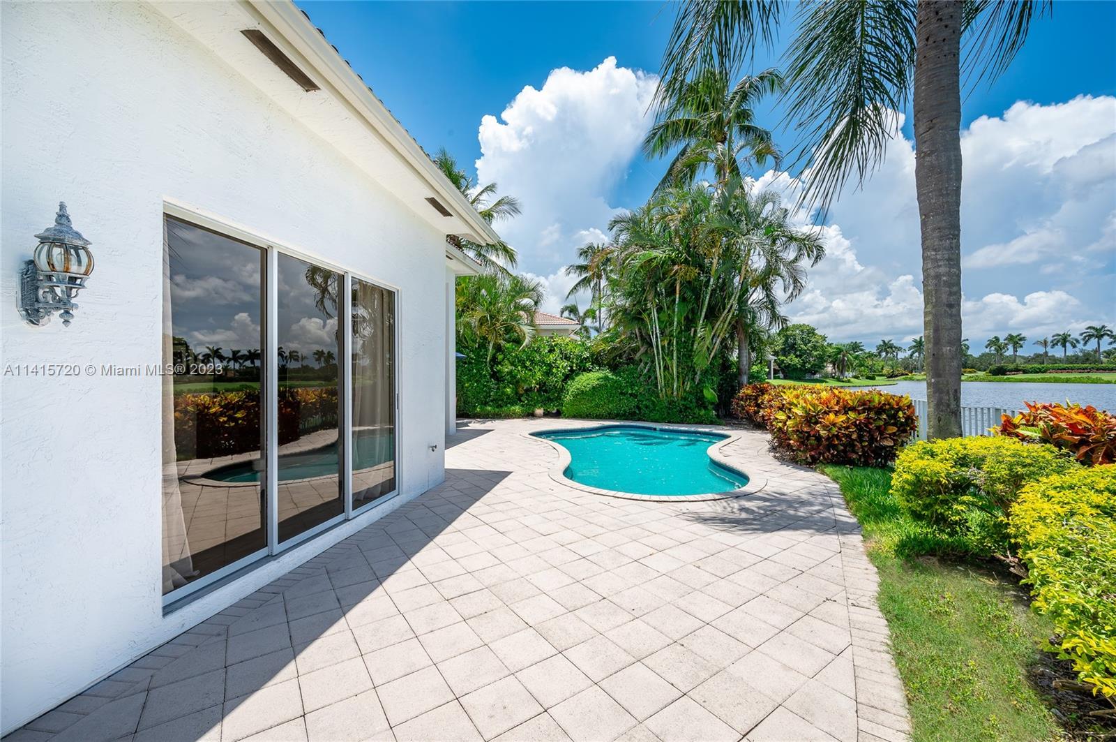 BRIARCLIFF AT WOODFIELD C - Residential