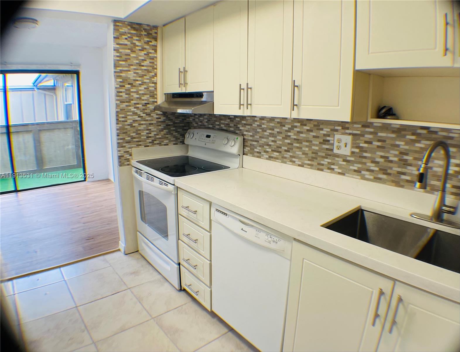 HABITAT II CONDO - Residential Lease