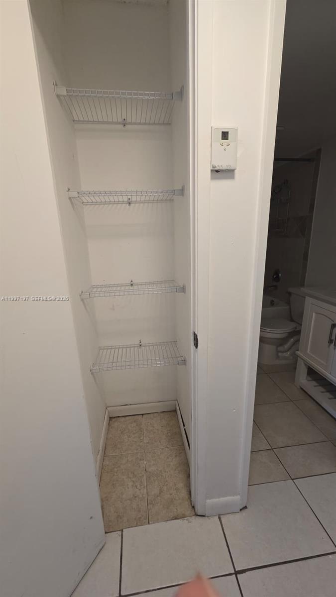 FERNWOODS CONDO NO 2 BLDG - Residential Lease