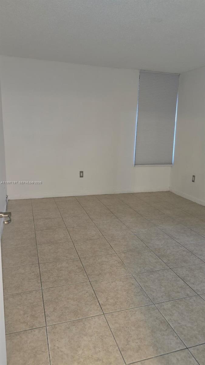 FERNWOODS CONDO NO 2 BLDG - Residential Lease