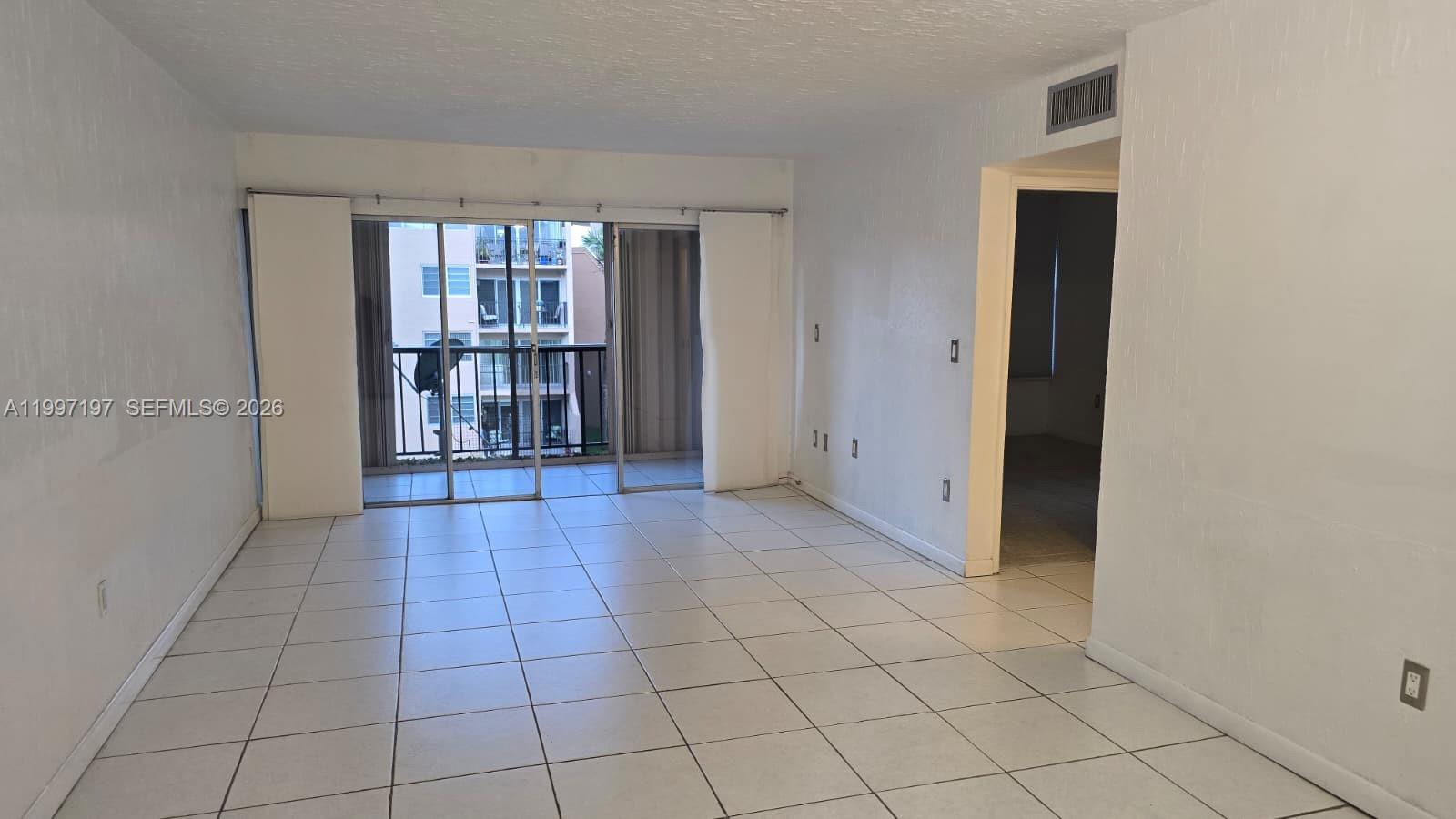 FERNWOODS CONDO NO 2 BLDG - Residential Lease