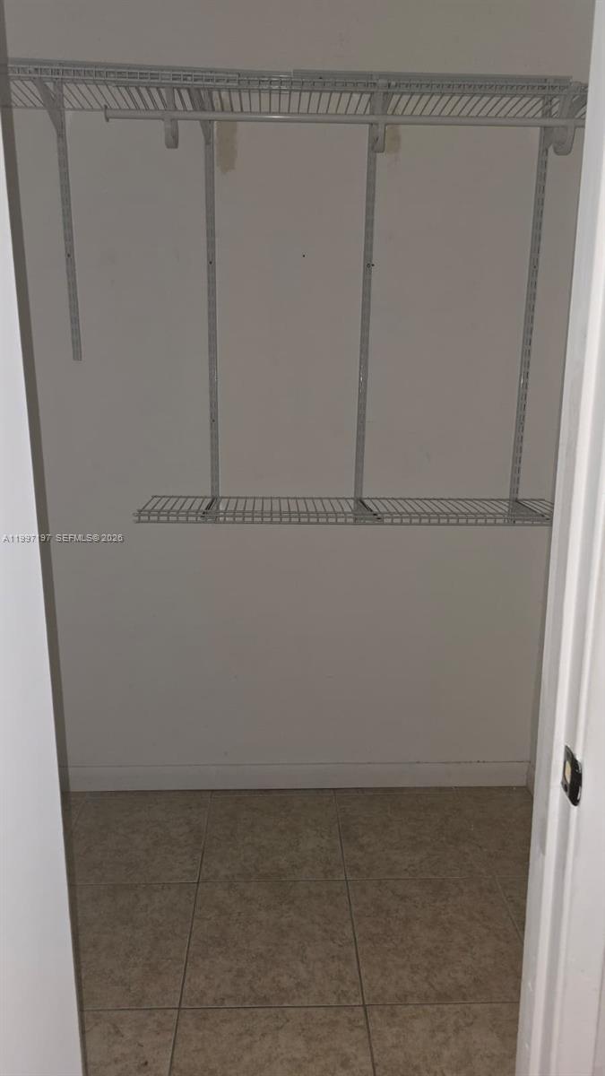 FERNWOODS CONDO NO 2 BLDG - Residential Lease