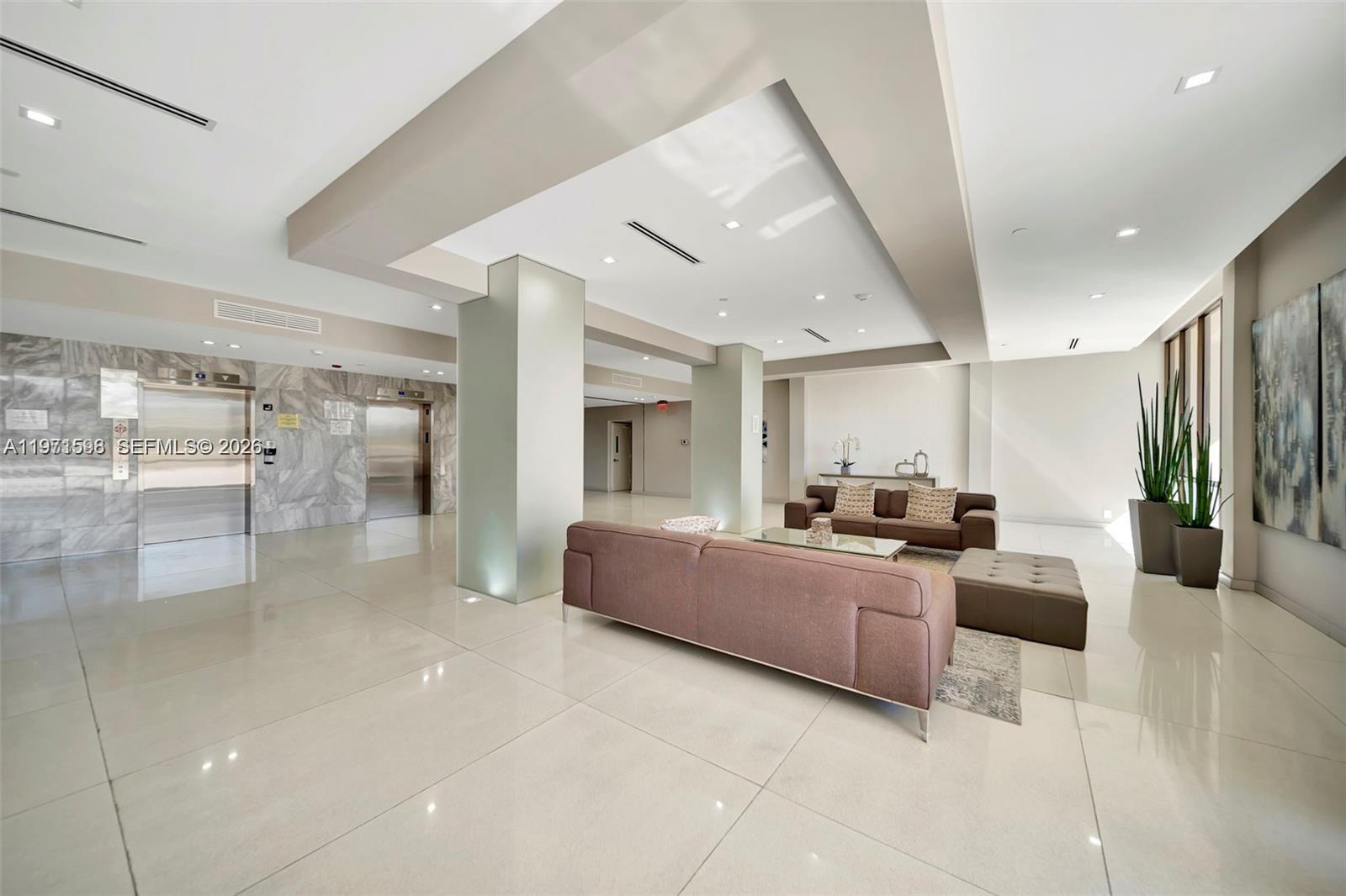 20379 W Country Club Dr 2336