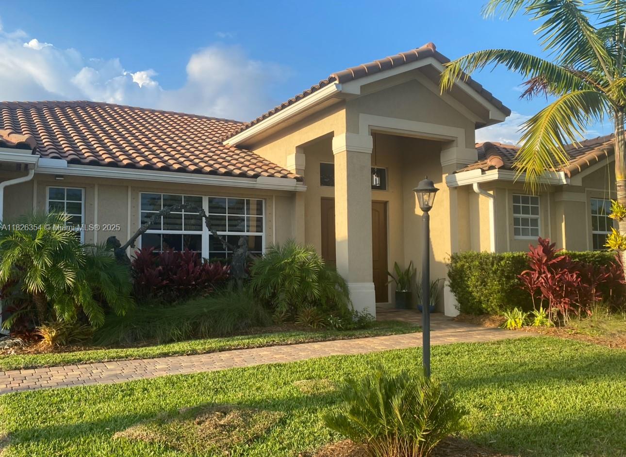 1631 NW 22nd St 0