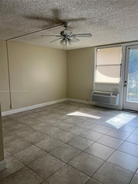 2701 Riverside Dr 308-B Coral Springs FL 33065