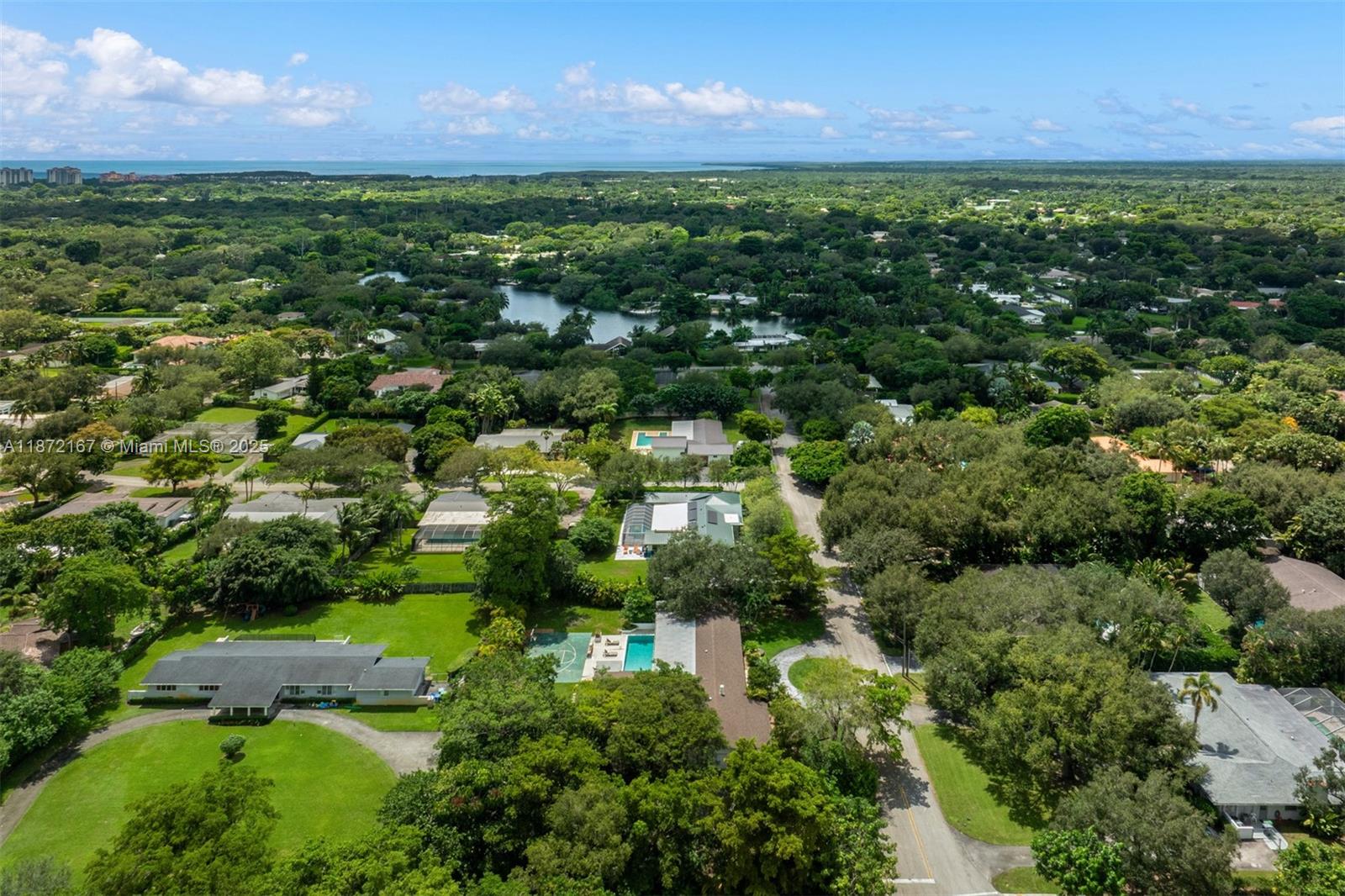 ROCK LAKE - Residential