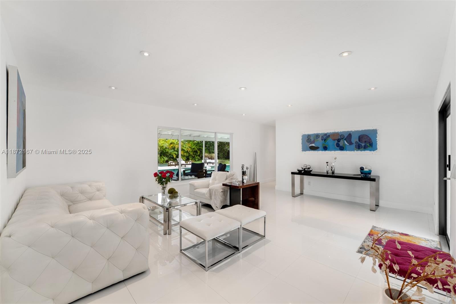 ROCK LAKE - Residential