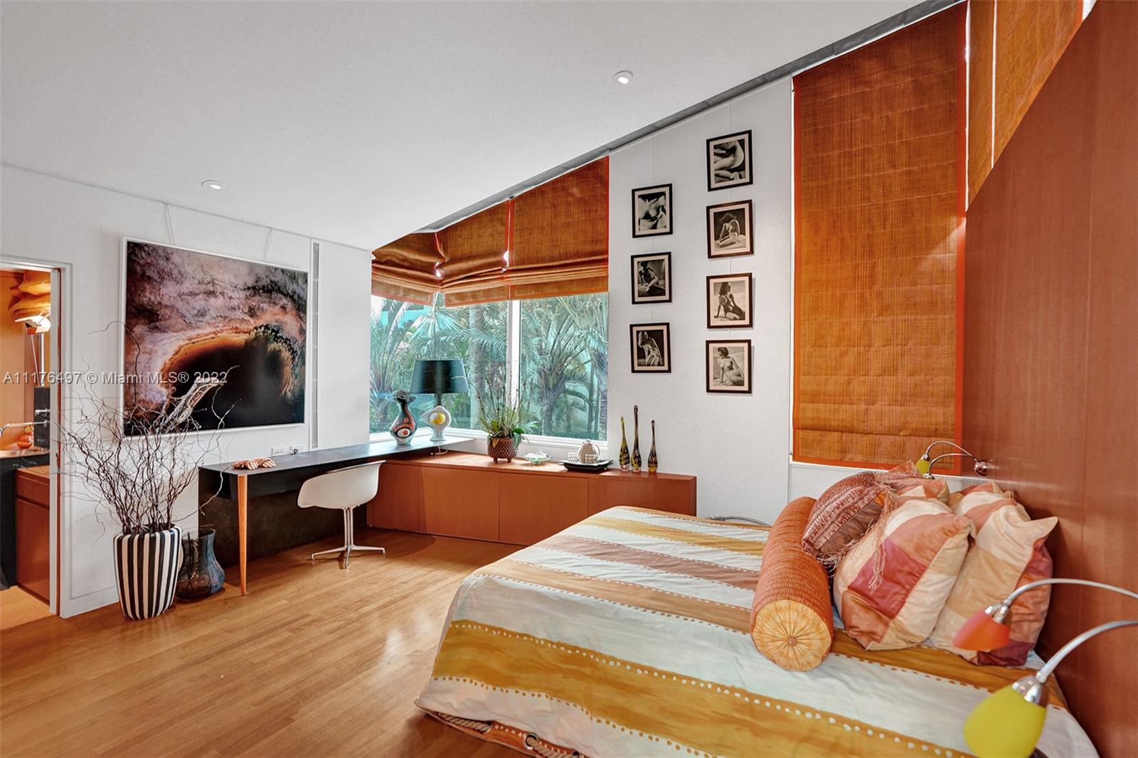 ADMIRALS COVE PAR C - Residential