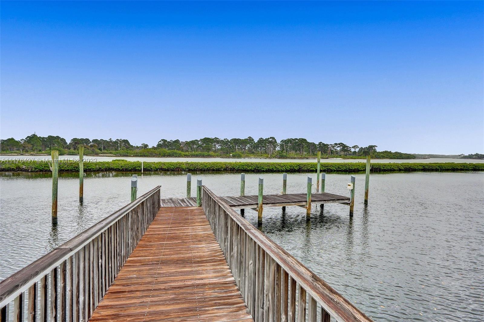 ADMIRALS COVE PAR C - Residential