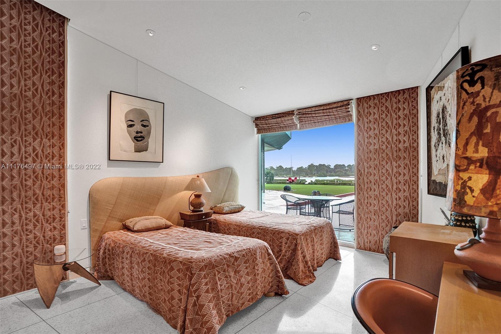 ADMIRALS COVE PAR C - Residential