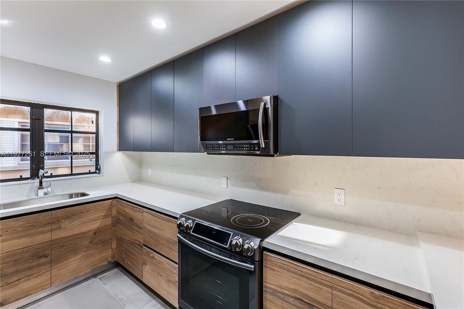 CORAL GABLES SEC B - Residential Lease