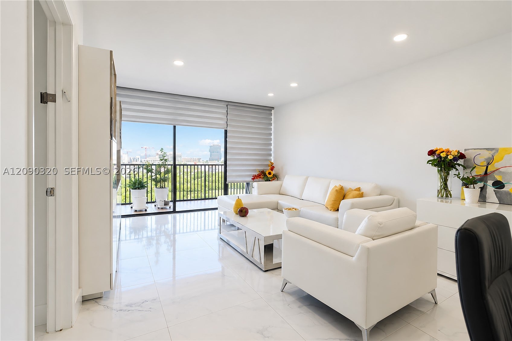 20301 W Country Club Dr 930