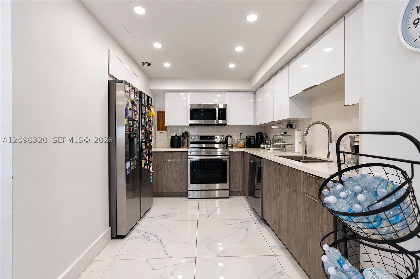 20301 W Country Club Dr 930