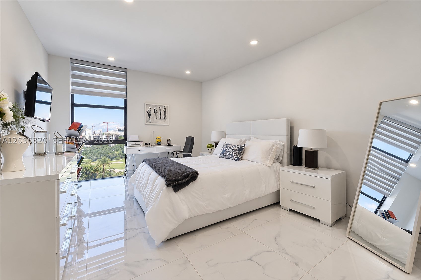 20301 W Country Club Dr 930