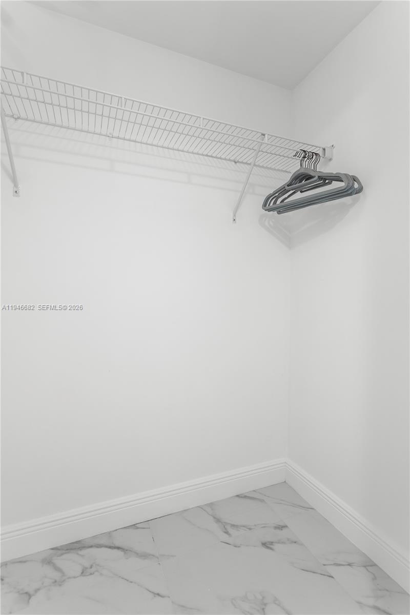 ICONBRICKELL CONDO NO 1 - Residential