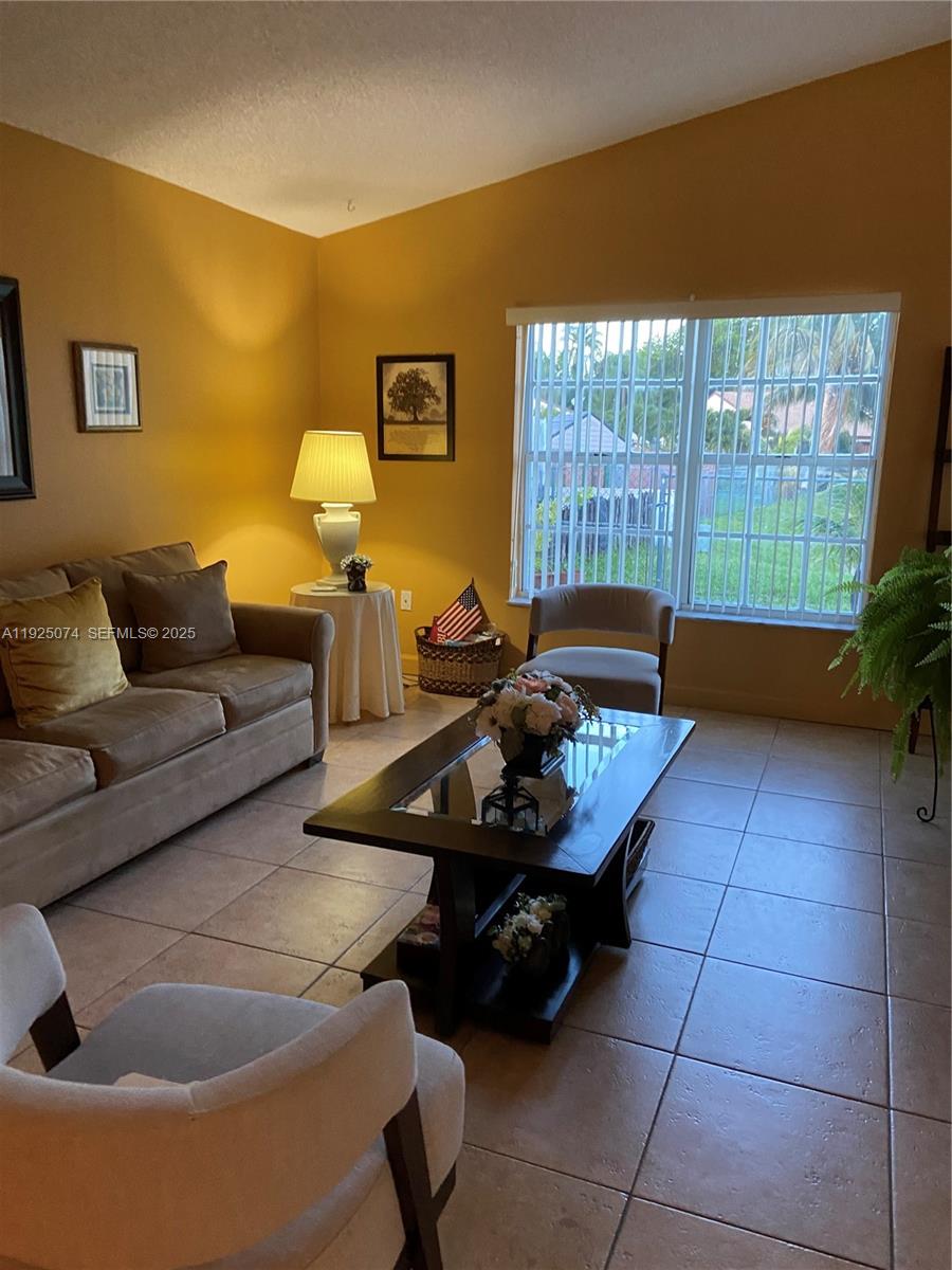 SUNSET SHORES - Residential Lease