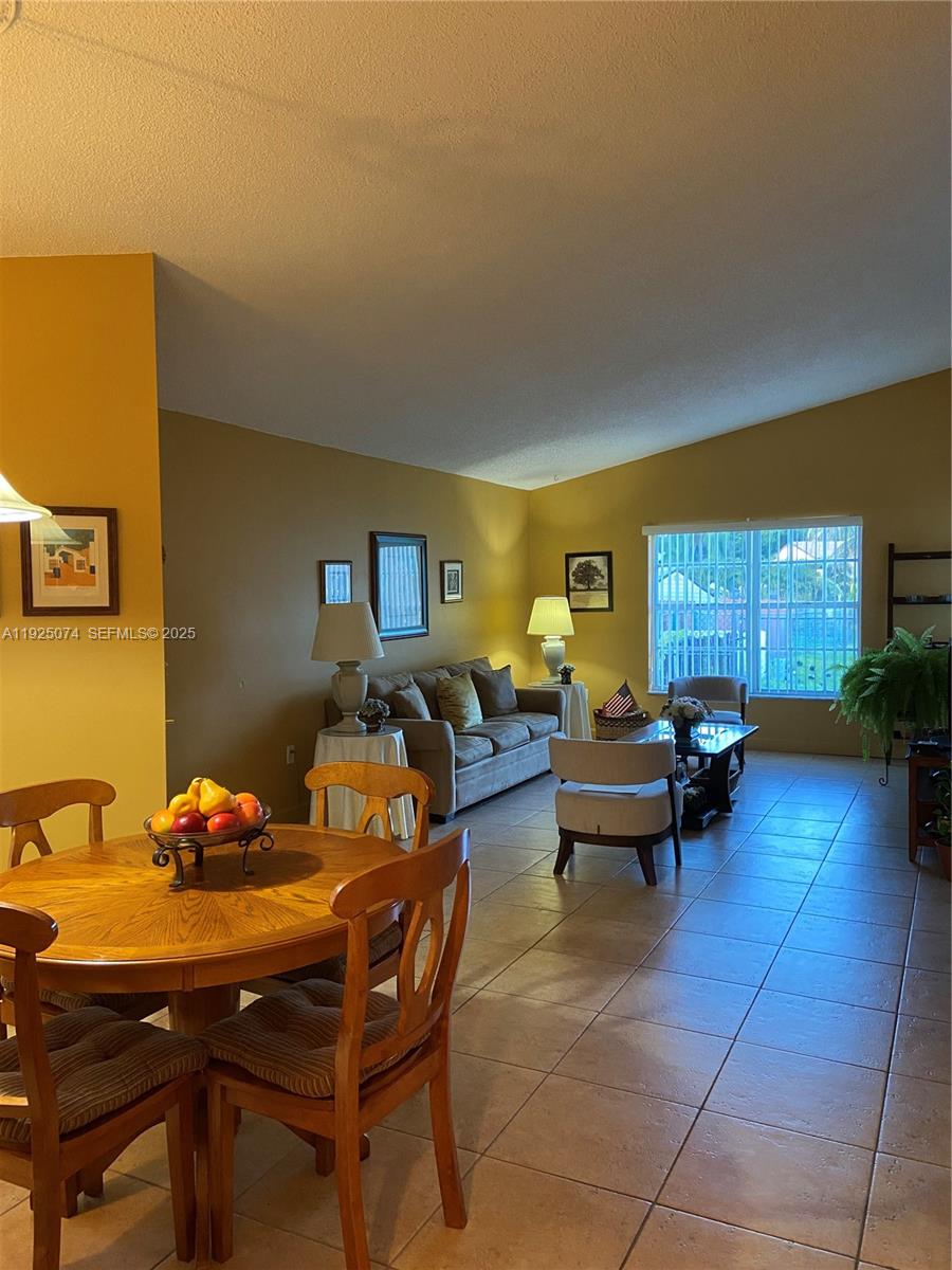 SUNSET SHORES - Residential Lease