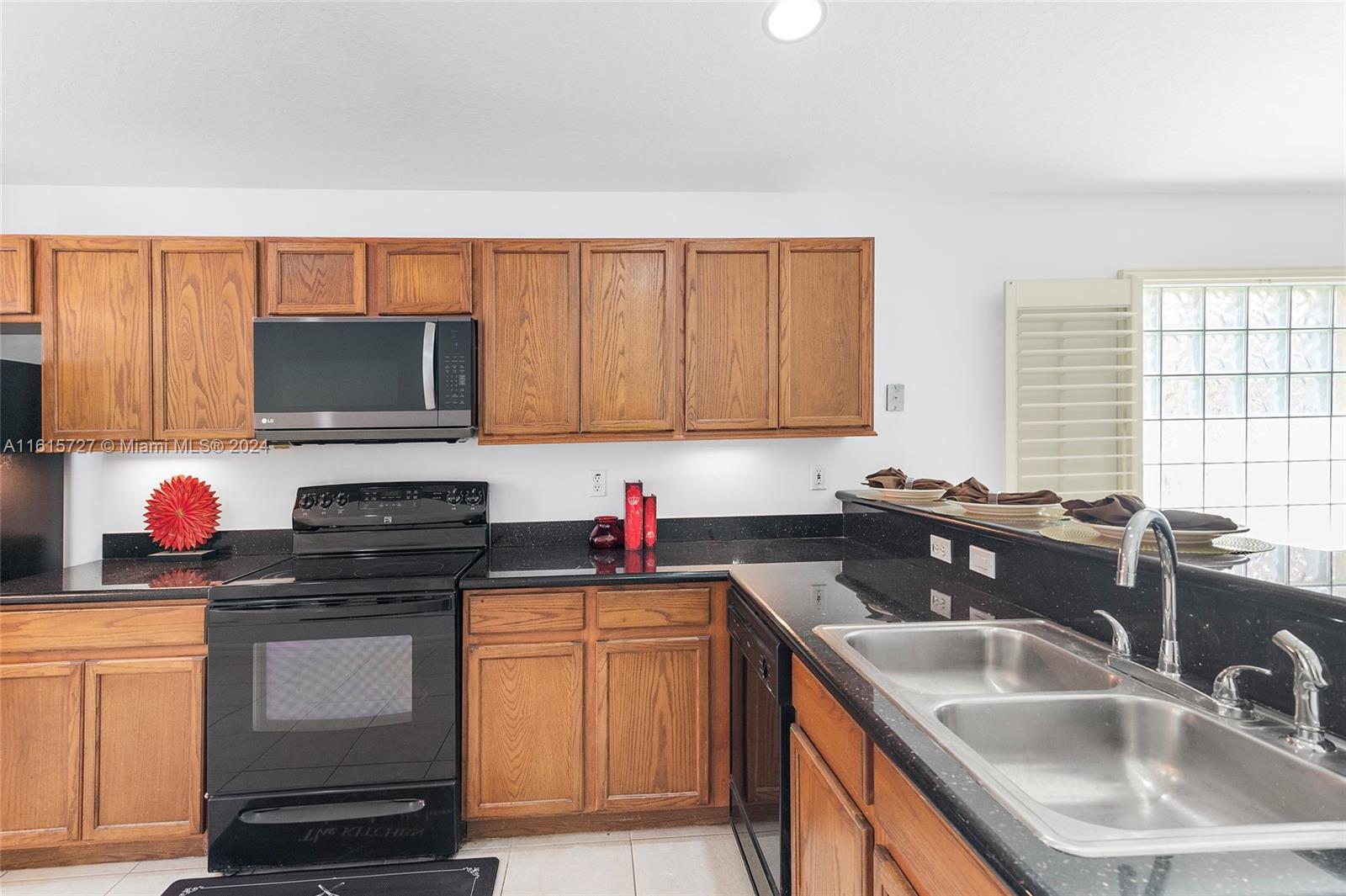 5301 Toscana Trl