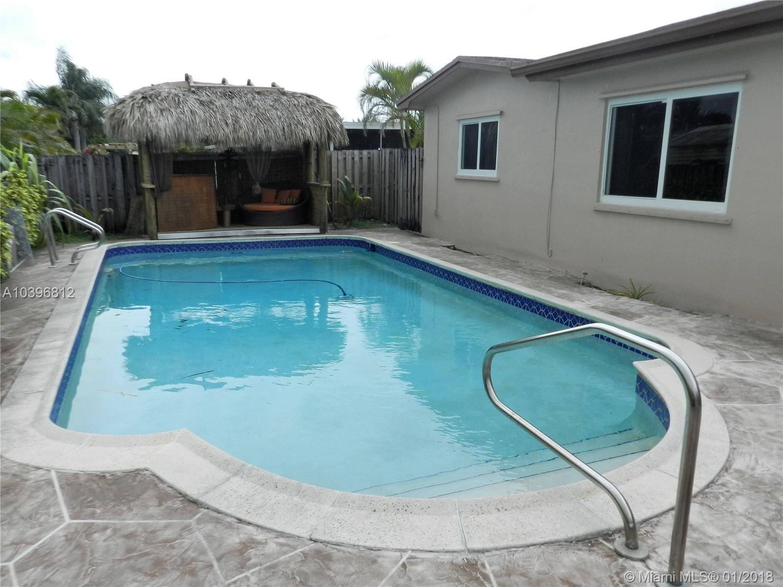 PASADENA LAKES SOUTH - Residential