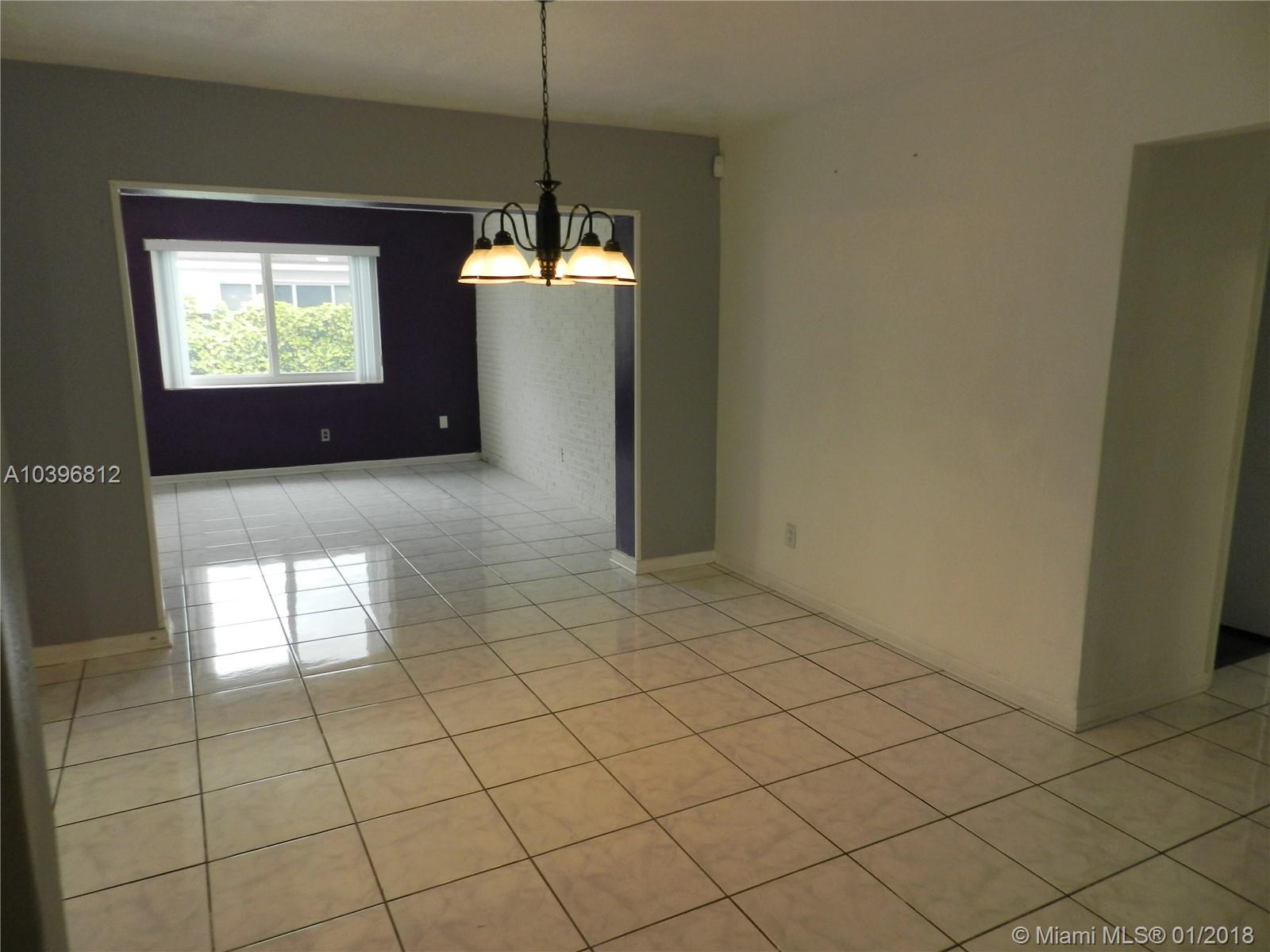 PASADENA LAKES SOUTH - Residential