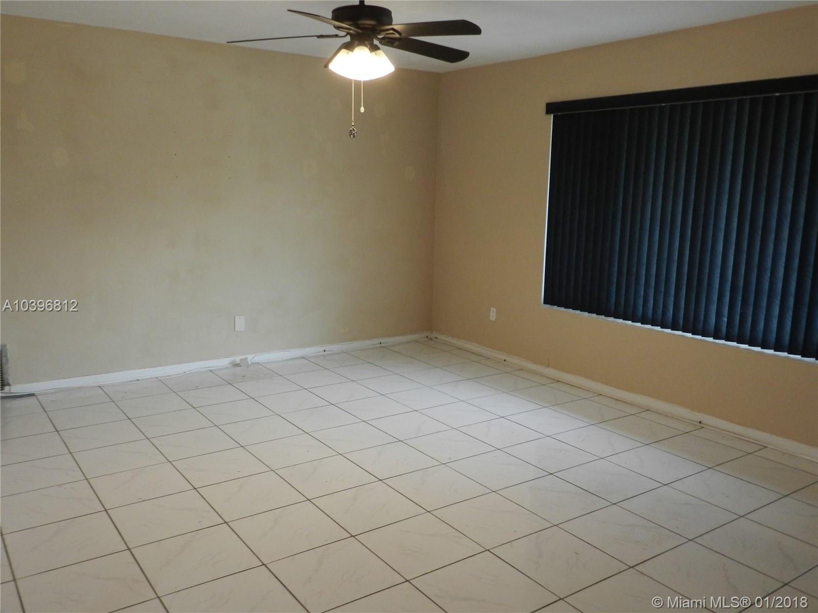 PASADENA LAKES SOUTH - Residential