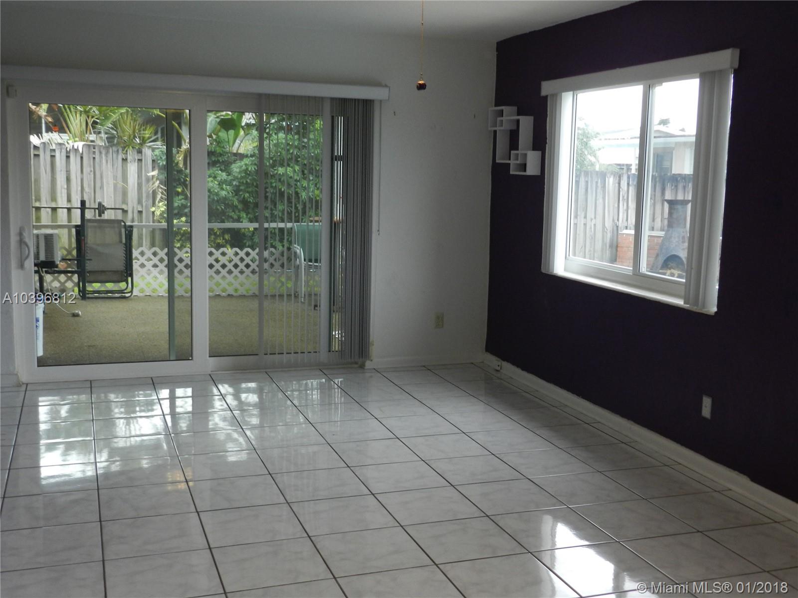 PASADENA LAKES SOUTH - Residential