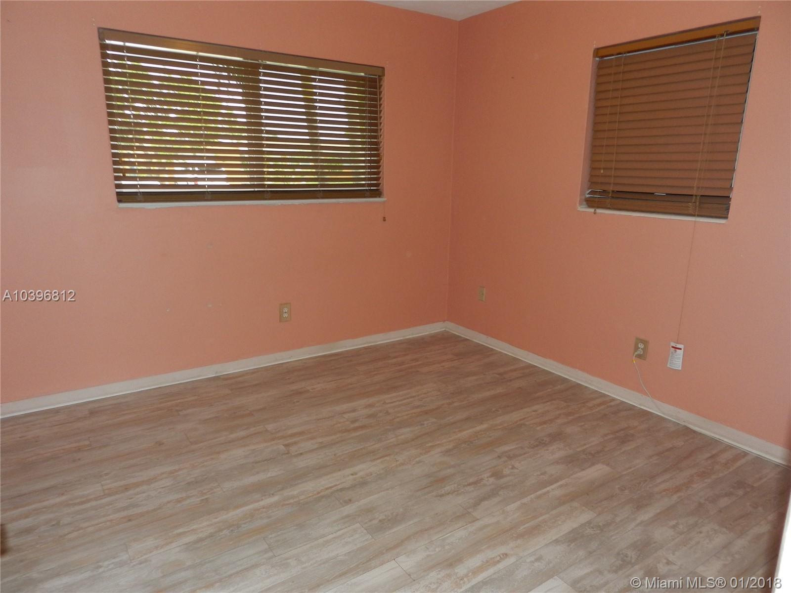 PASADENA LAKES SOUTH - Residential