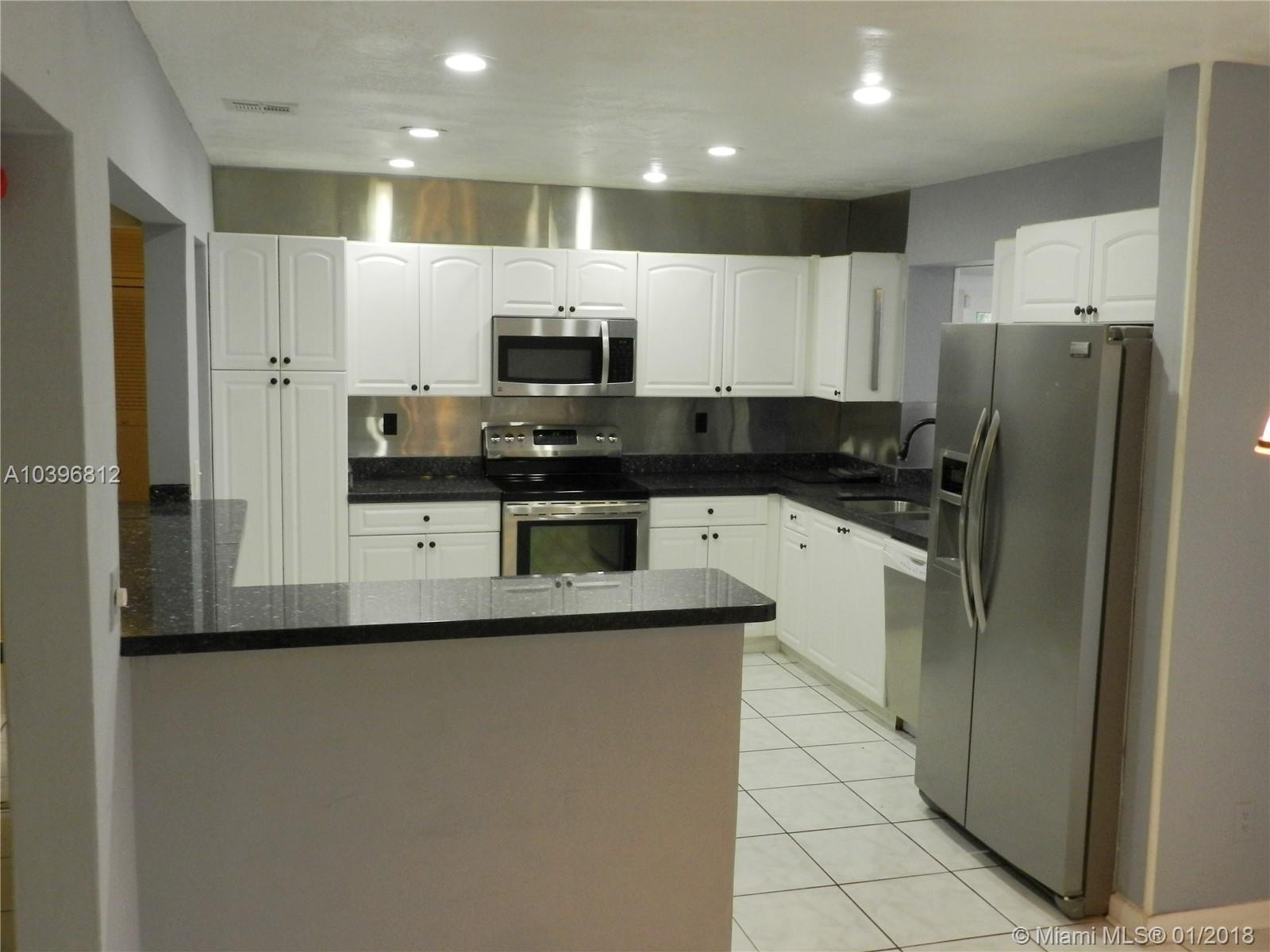 PASADENA LAKES SOUTH - Residential