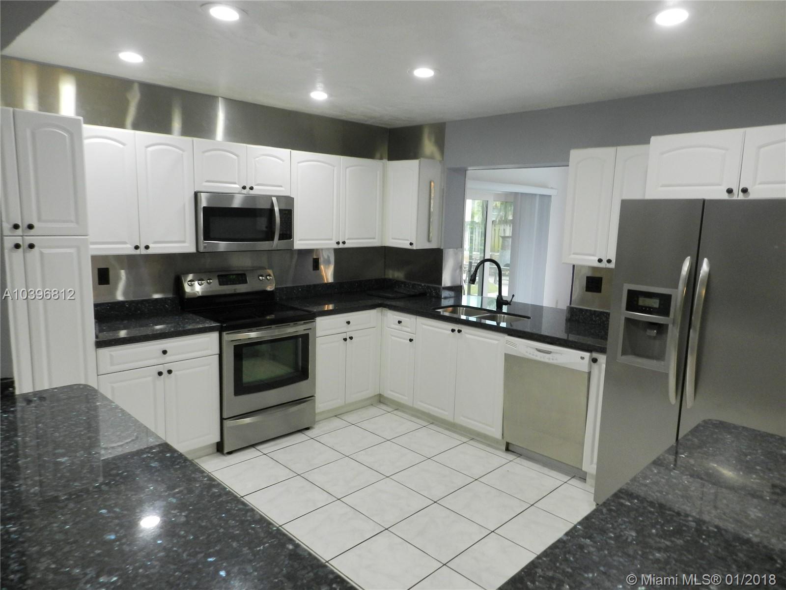 PASADENA LAKES SOUTH - Residential