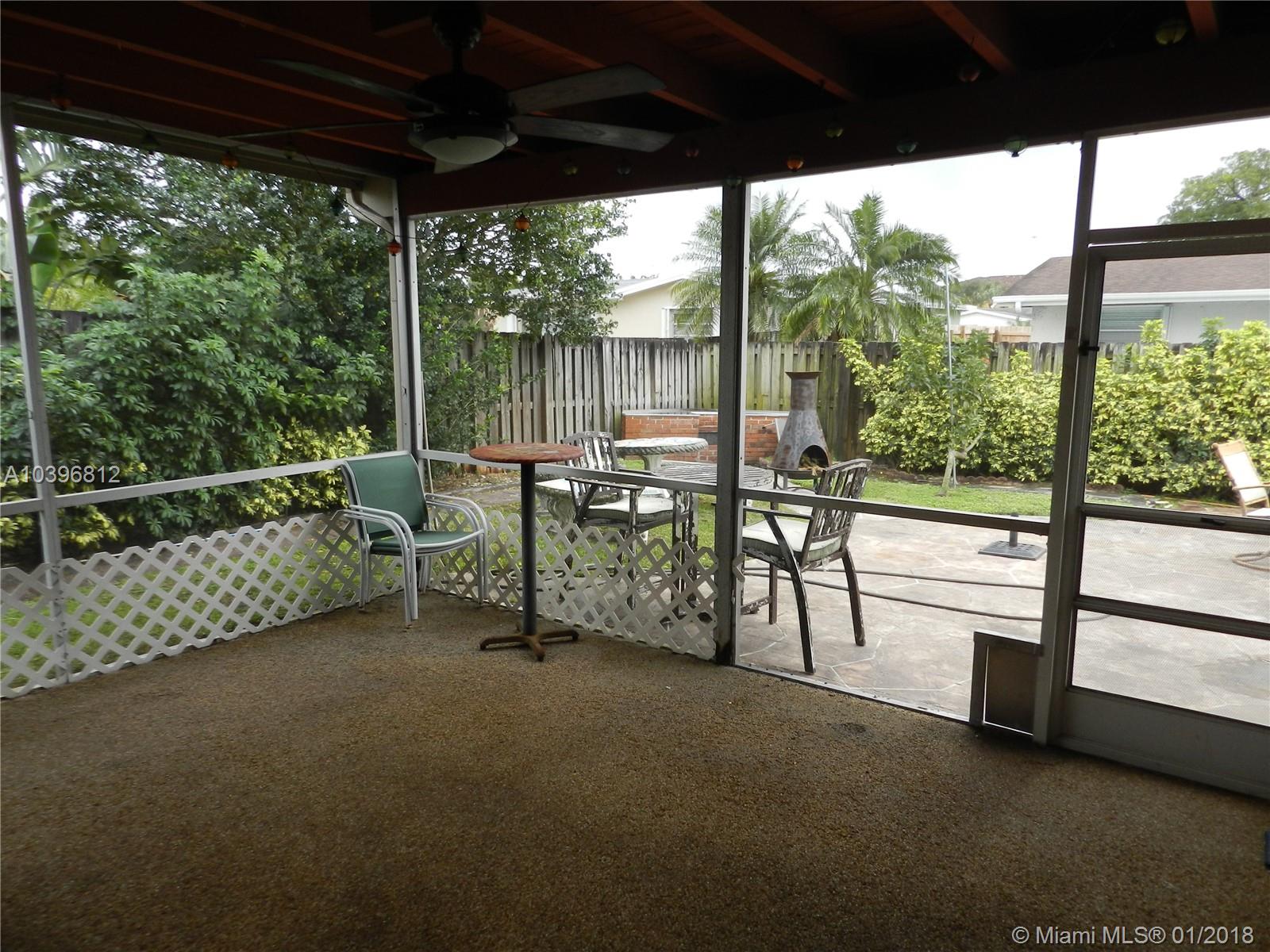 PASADENA LAKES SOUTH - Residential