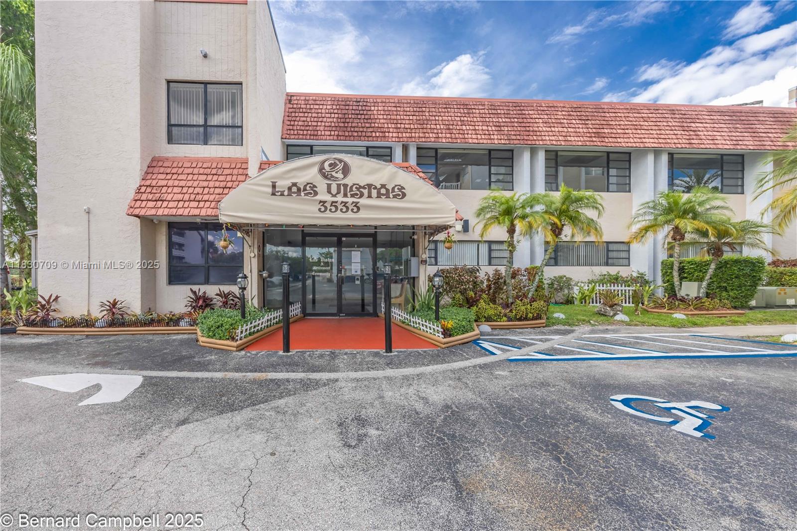 LAS VISTAS H IN INVERRARY - Residential