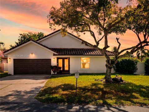 Photo of 20550 NW 7th St, Pembroke Pines, FL 33029 (MLS # A11960090)