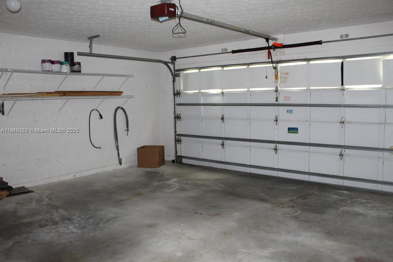 SPANISH LAKES FAIRWAYS NE - Residential