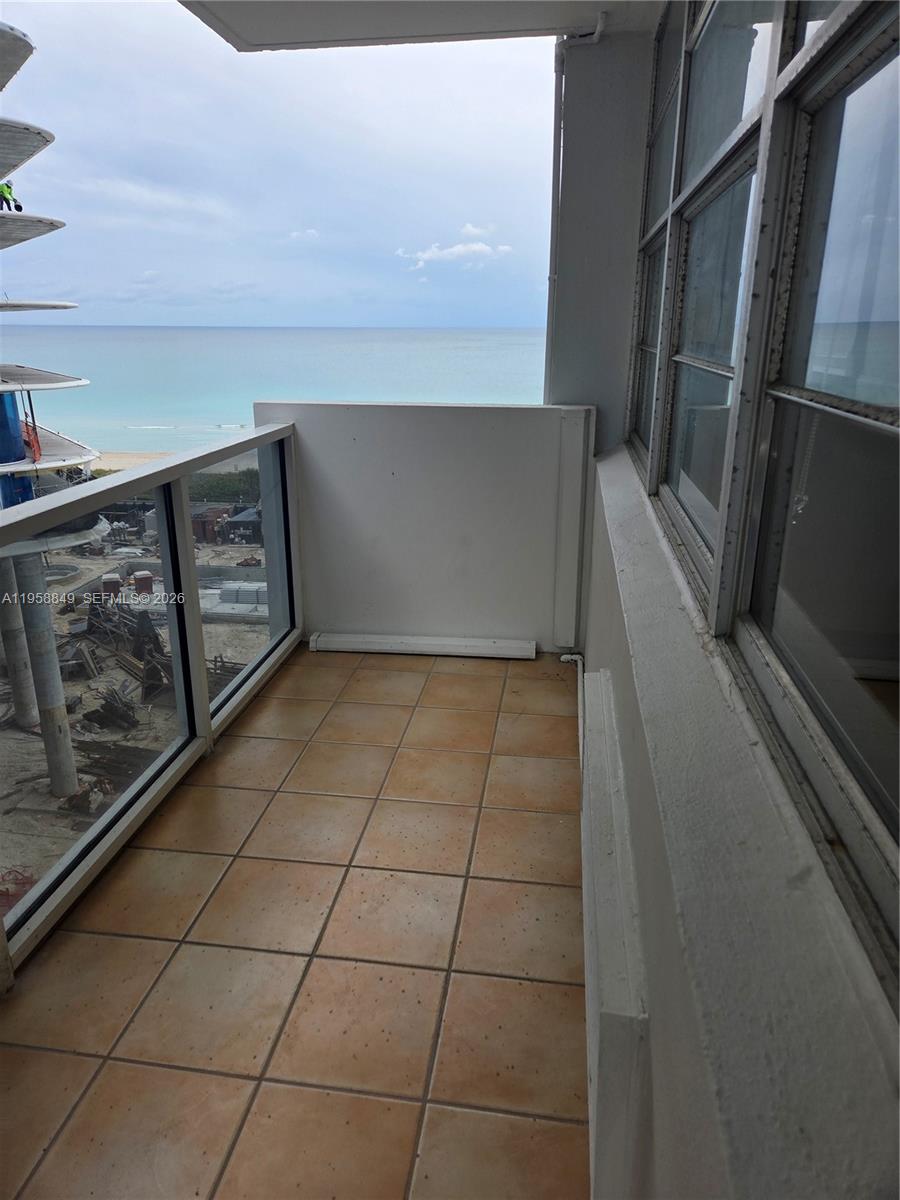 5313 Collins Ave 911