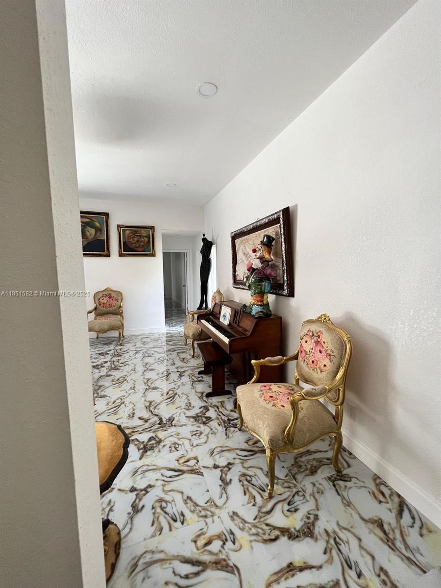 PALM BEACH NATL GOLF AND - Residential Lease