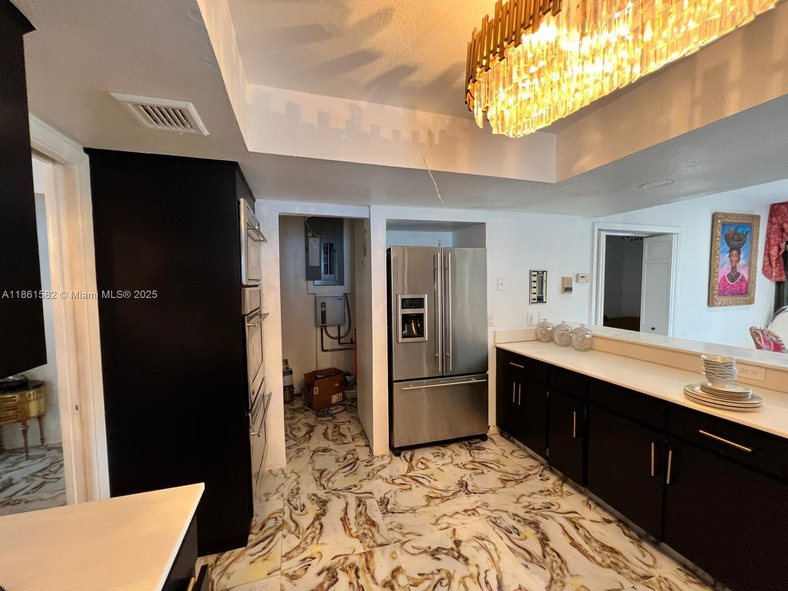 PALM BEACH NATL GOLF AND - Residential Lease