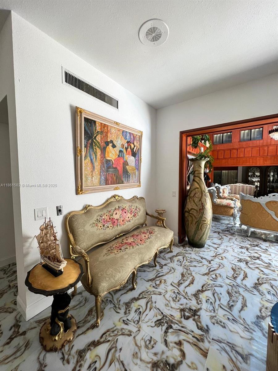 PALM BEACH NATL GOLF AND - Residential Lease