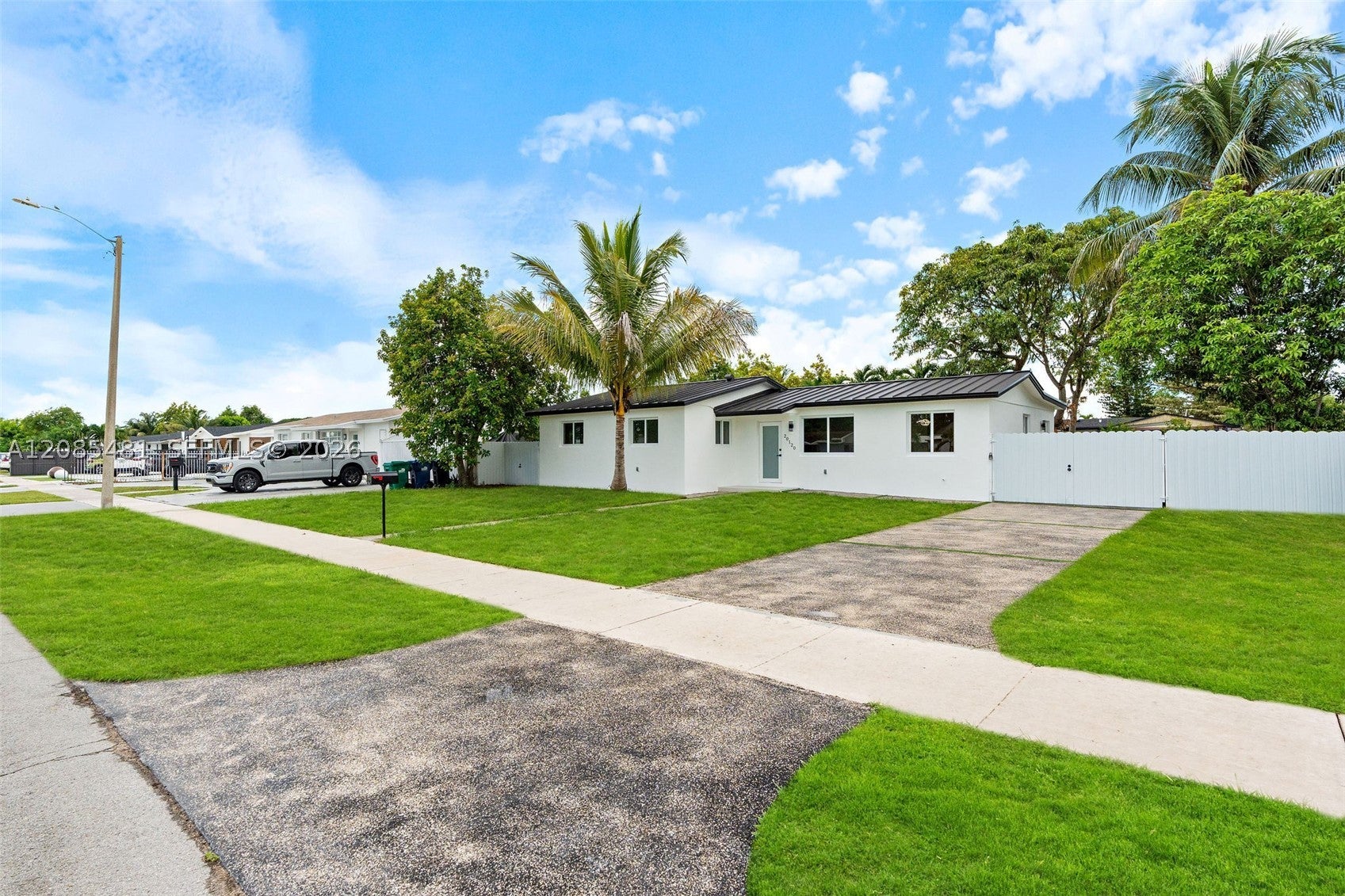 20120 SW 117th Ct, Miami, FL, 33177/$629,999 1 20120 SW 117th Ct