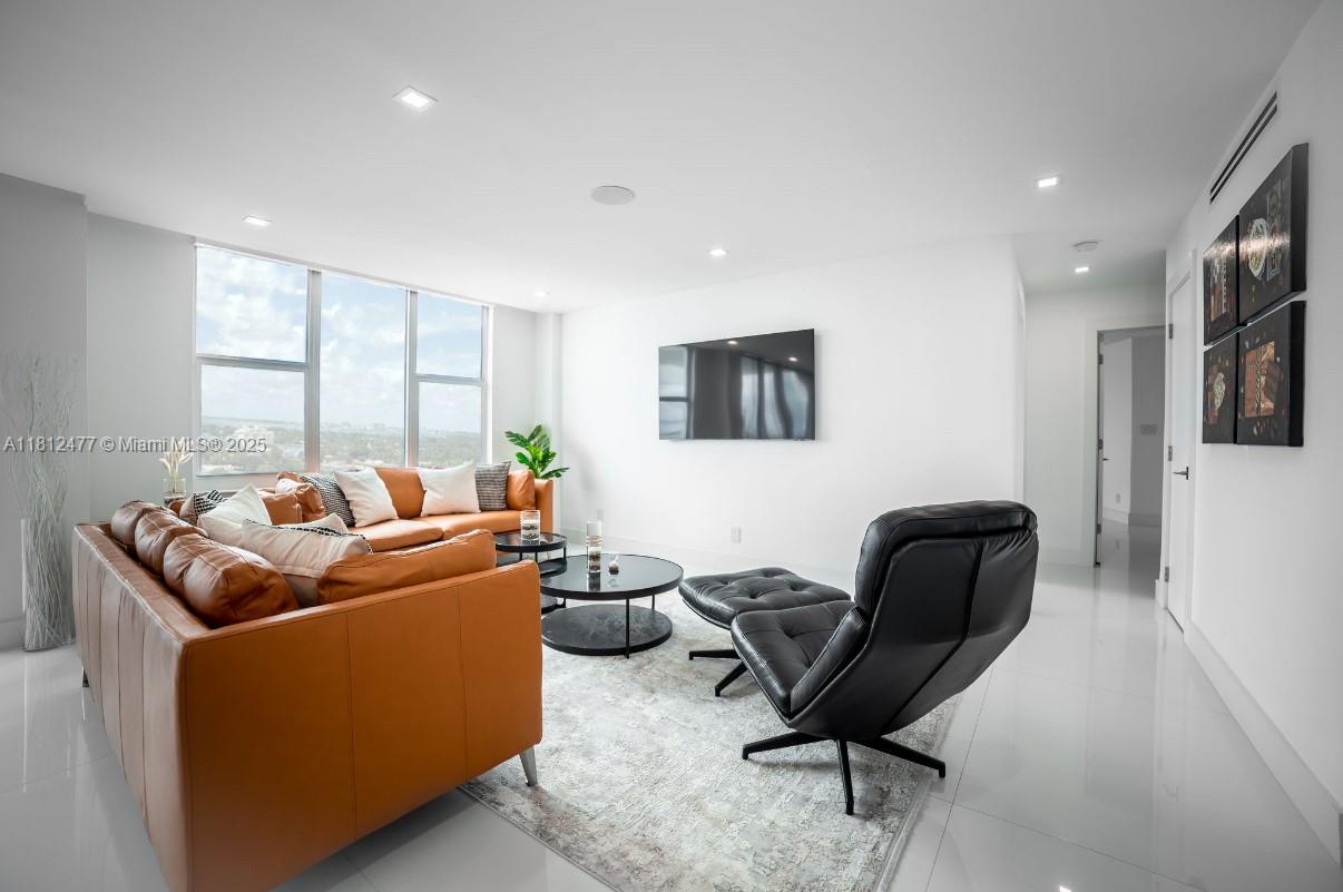 Property for Sale at 5600 Collins Ave 14K, Miami Beach, Miami-Dade County, Florida - Bedrooms: 3 
Bathrooms: 3  - $2,120,000