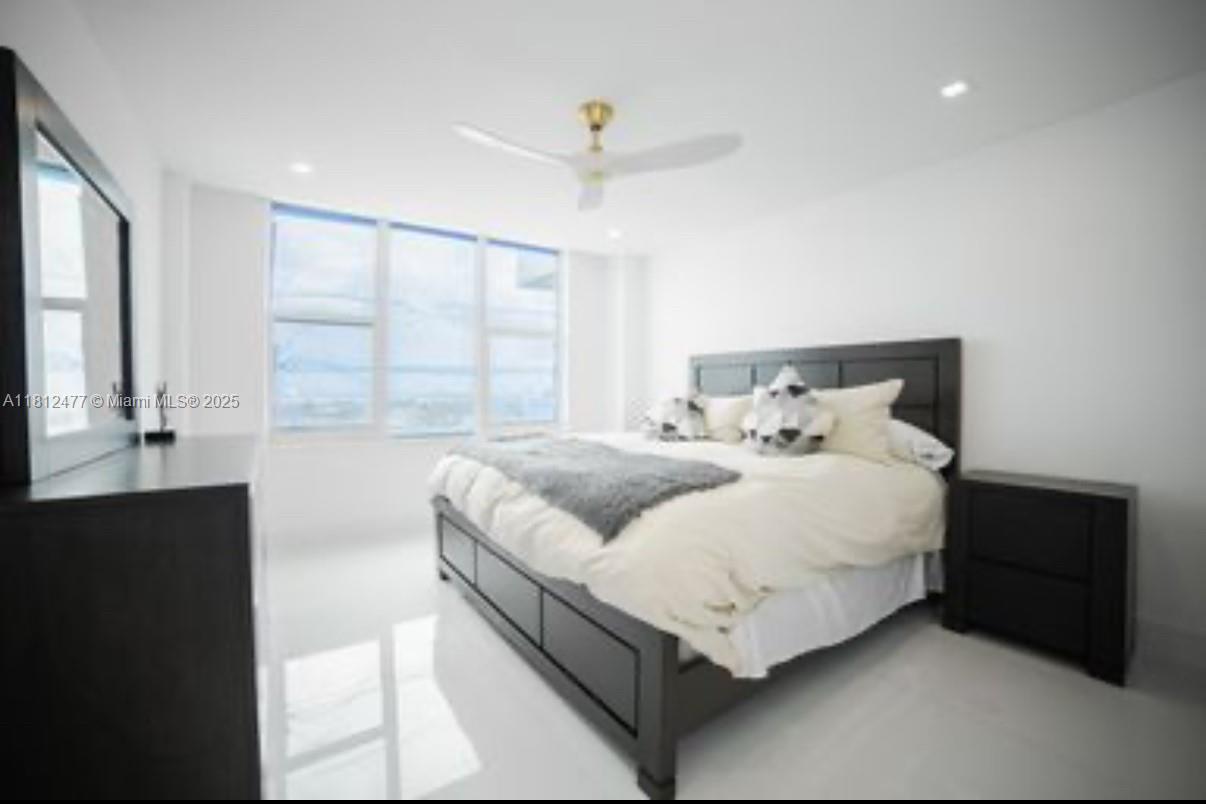 5600 CONDO - Residential