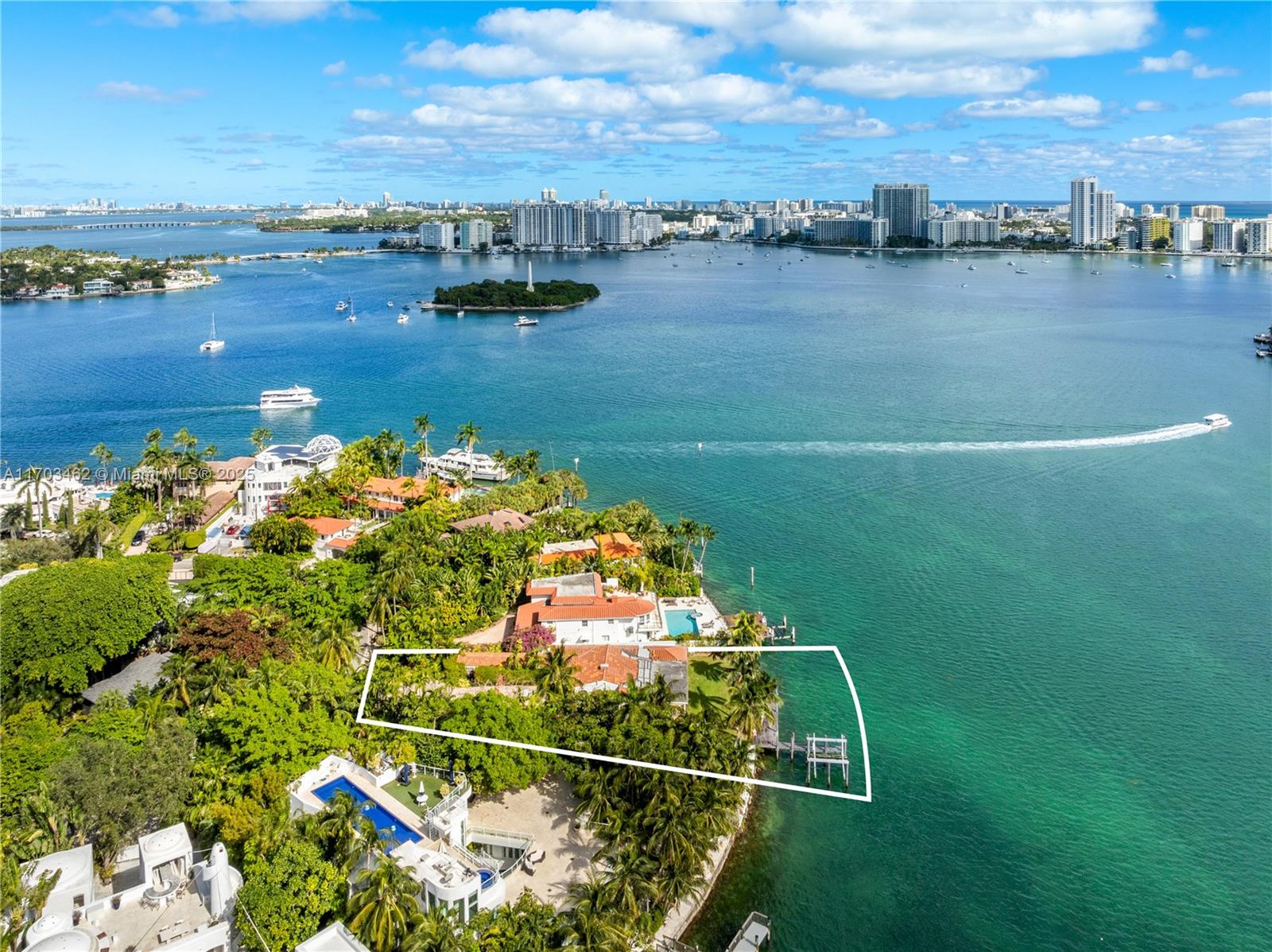 HIBISCUS ISLAND - Land