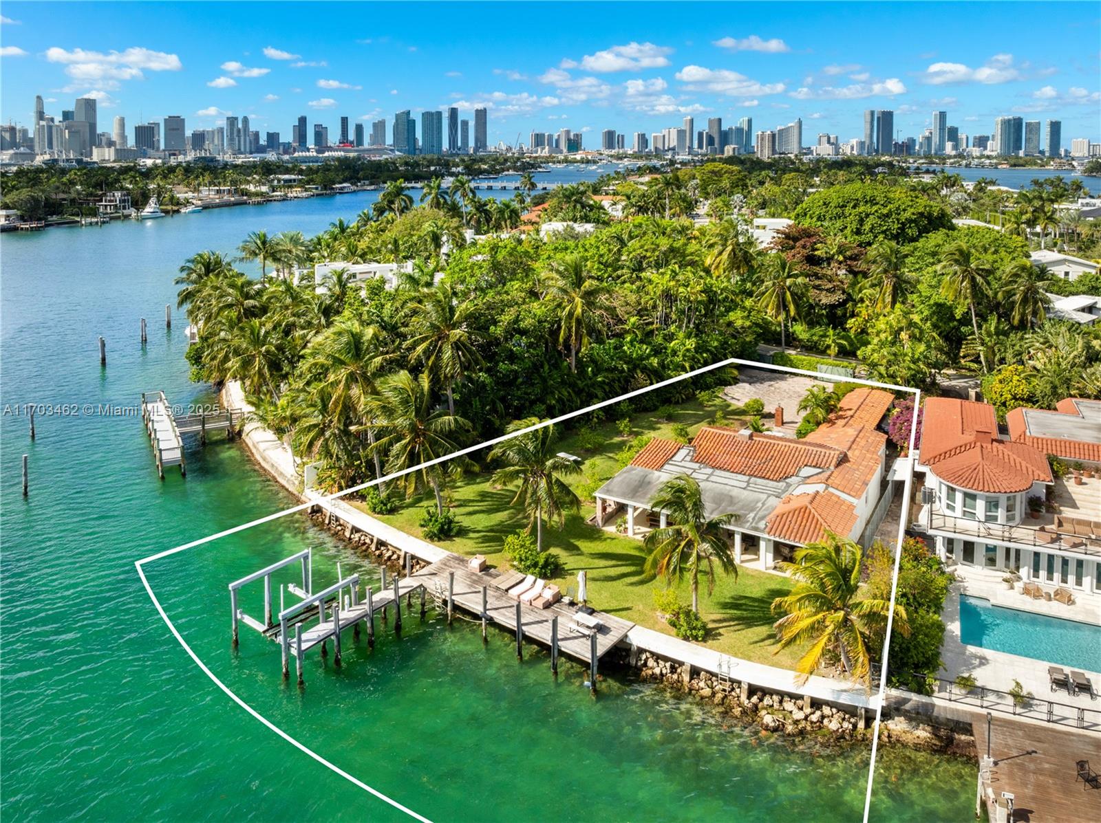 HIBISCUS ISLAND - Land
