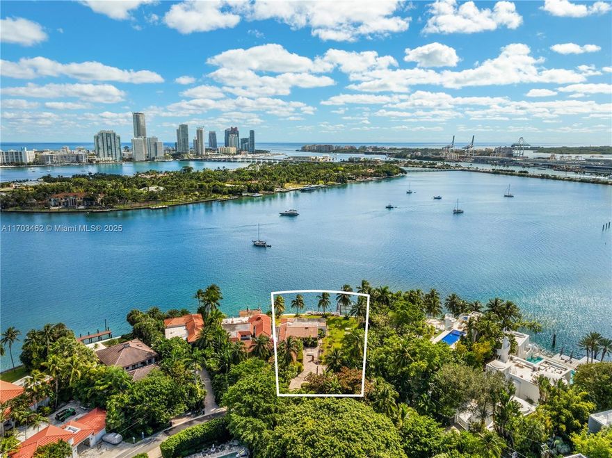 Presenting a rare development opportunity on the exclusive tip of Hibiscus Island. This prime waterfront property
boasts 19,717 square feet of land and an impressive 143 feet of water frontage, offering wide-open, unobstructed views of the bay. It's the perfect landscape to bring your dream home to life in one of Miami's most coveted neighborhoods. Enjoy the tranquility of island living while being just minutes away from the vibrant scenes of Miami Beach and Downtown Miami. With its unparalleled location and breathtaking vistas, this property provides a unique canvas for creating an extraordinary residence. Don't miss the chance to build your masterpiece in this prestigious enclave.