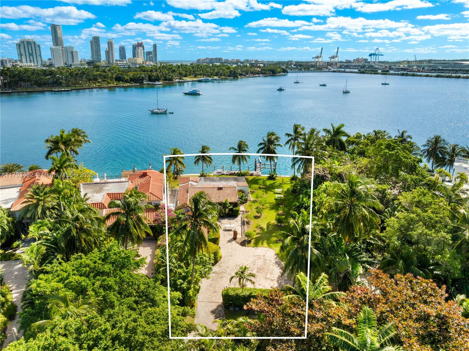 6 S Hibiscus Dr