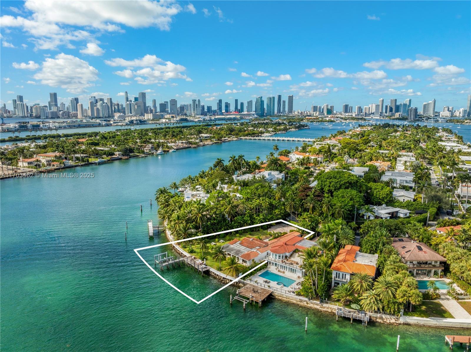 HIBISCUS ISLAND - Land