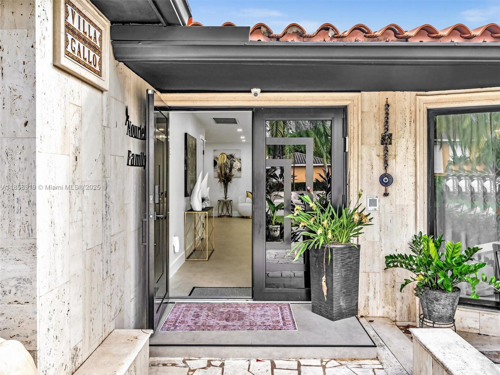 HOLLYWOOD GOLF ESTATES SE - Residential