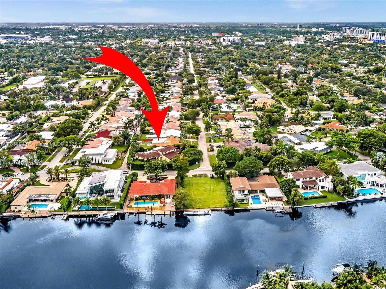 HOLLYWOOD GOLF ESTATES SE - Residential