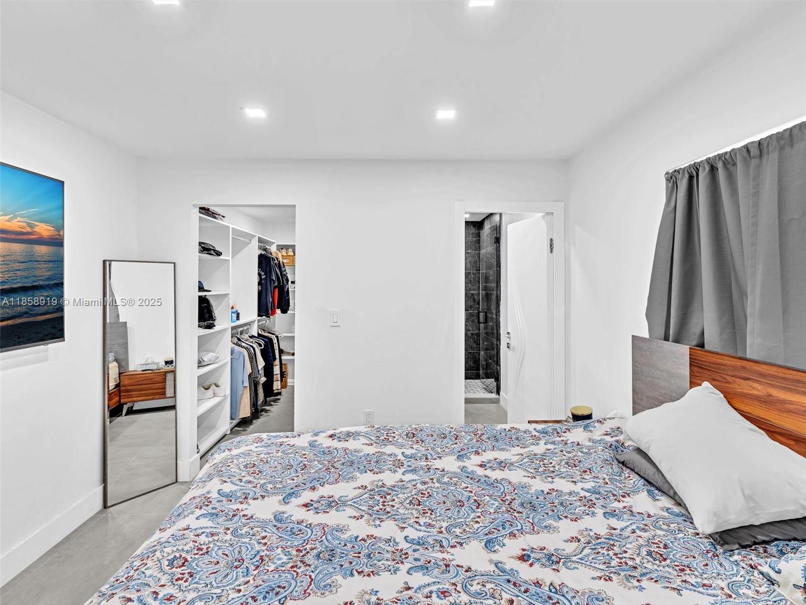 HOLLYWOOD GOLF ESTATES SE - Residential